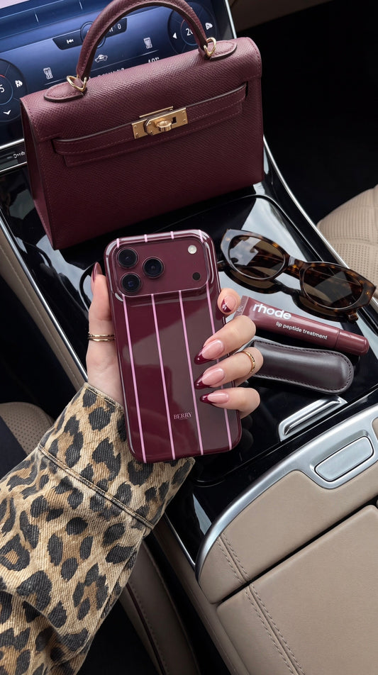 iPhone-hoesje met gestreept ontwerp kleur: bordeauxrood – Burgundy Avenue