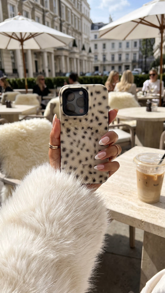 iPhone-deksel med dekorativt mønster – Fluffy Cheetah iPhone MagSafe