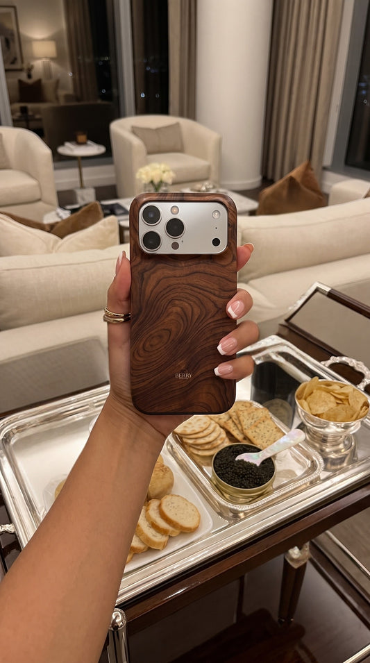 Funda para iPhone con vetas de madera color: marrón – Chestnut