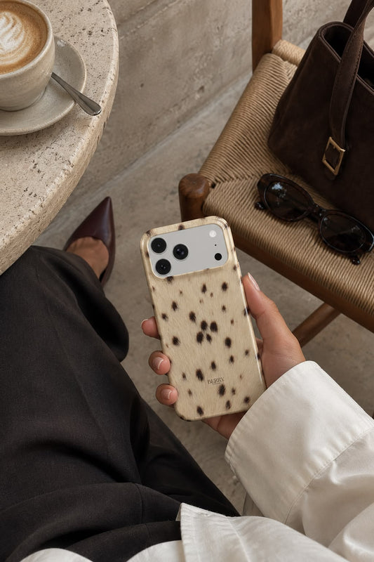 Funda para iPhone con diseño elegante color: marrón – Soft Spot